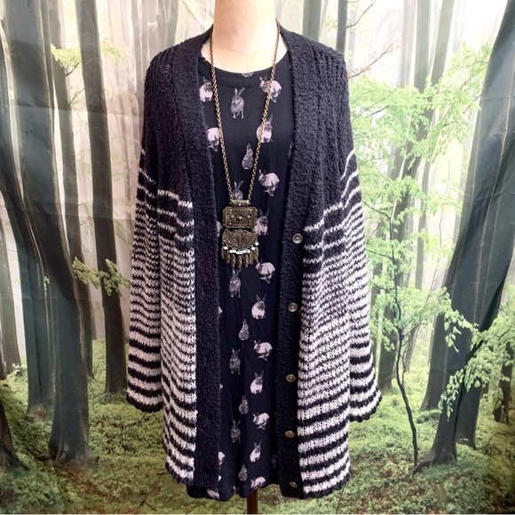 "Roxy" black and white striped button front lightweight knit cardigan- M - Picture 3 of 13